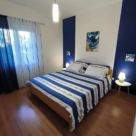 Tihana-ground Floor With Large Terrace 아파트 *