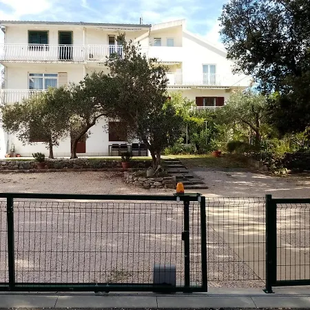 Tihana-ground Floor With Large Terrace Makarska