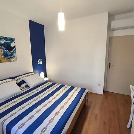 Apartmán Tihana-ground Floor With Large Terrace