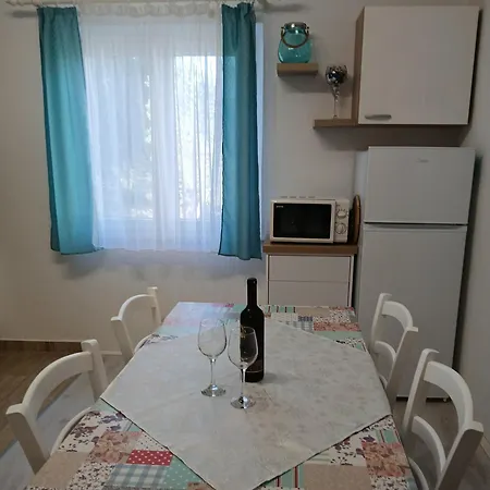 Tihana-ground Floor With Large Terrace Apartment Makarska