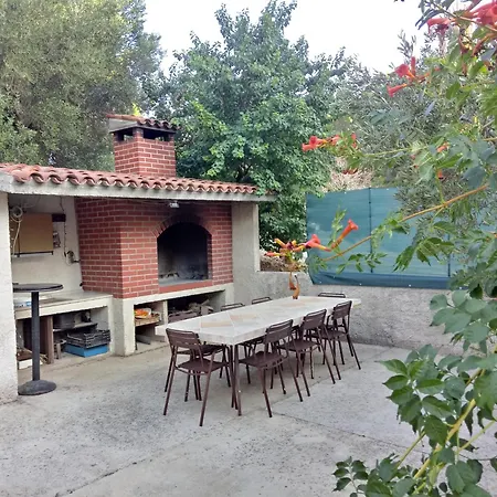 Lägenhet Tihana-ground Floor With Large Terrace Makarska